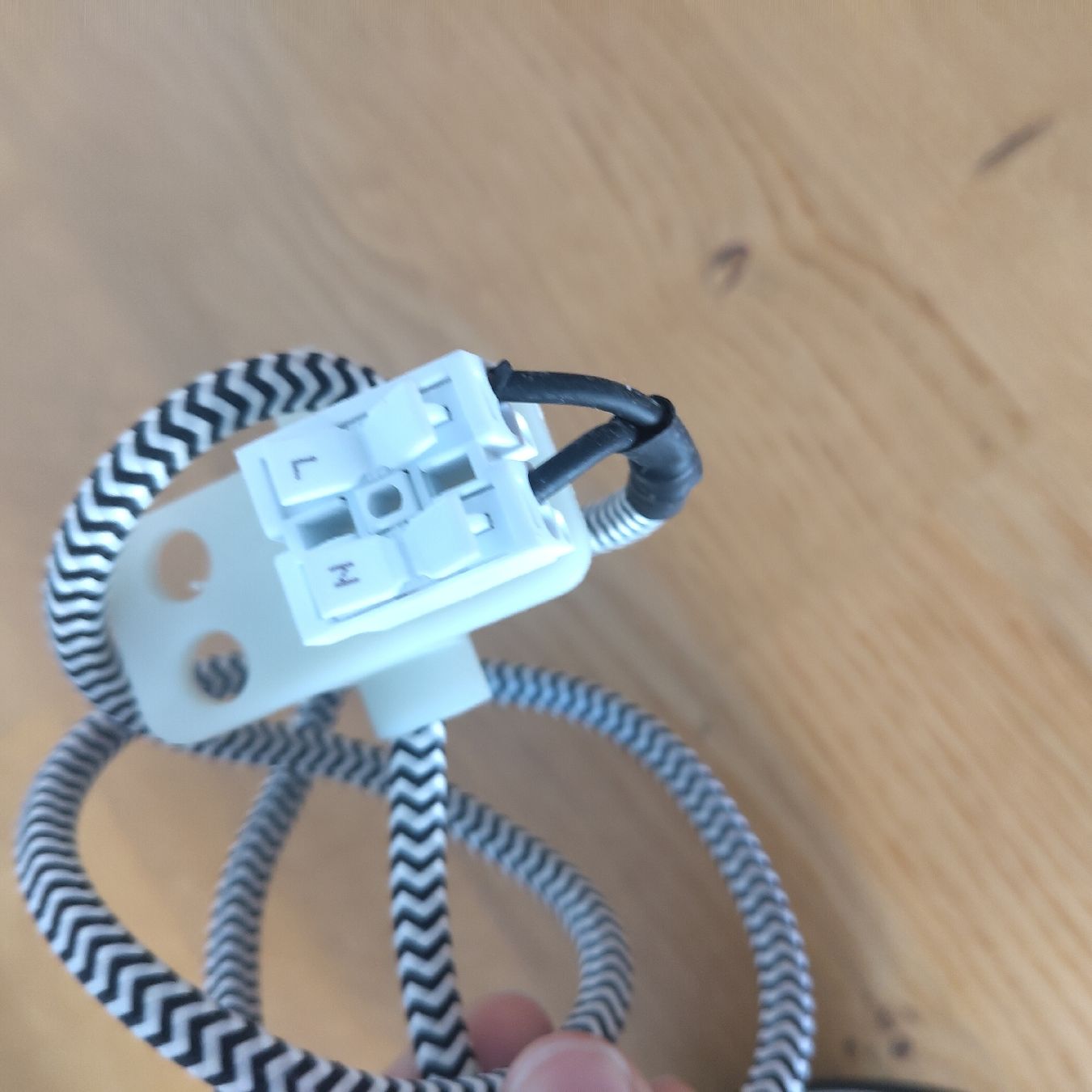 Ikea Lampadari & plafoniere: Schwarze Hängelampe Industrial Look – Usato da Bern venduto da clr_g2rj 3