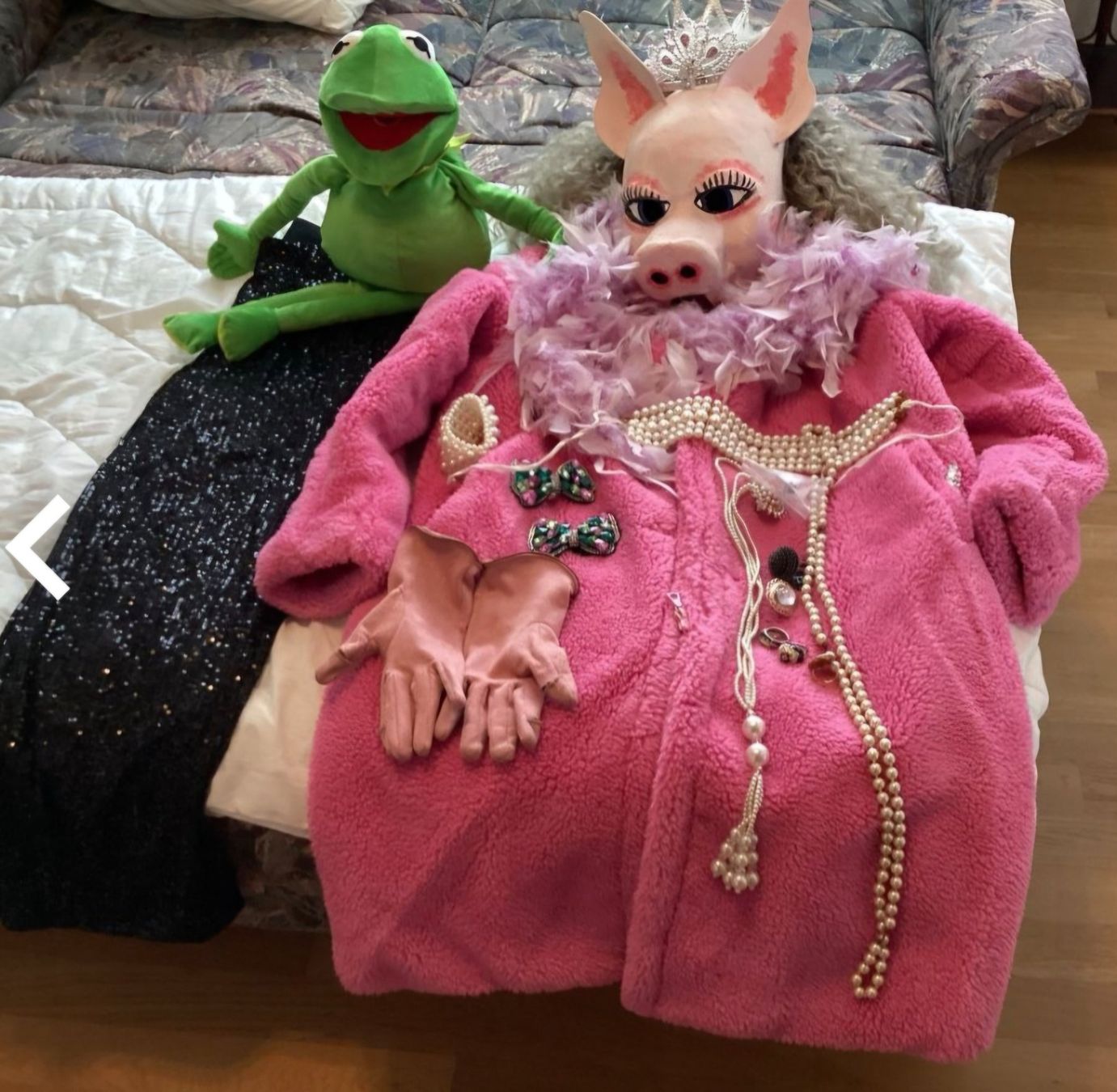 Kostüme: Miss Piggy Kostüm – Gebraucht aus Adligenswil von Rotho