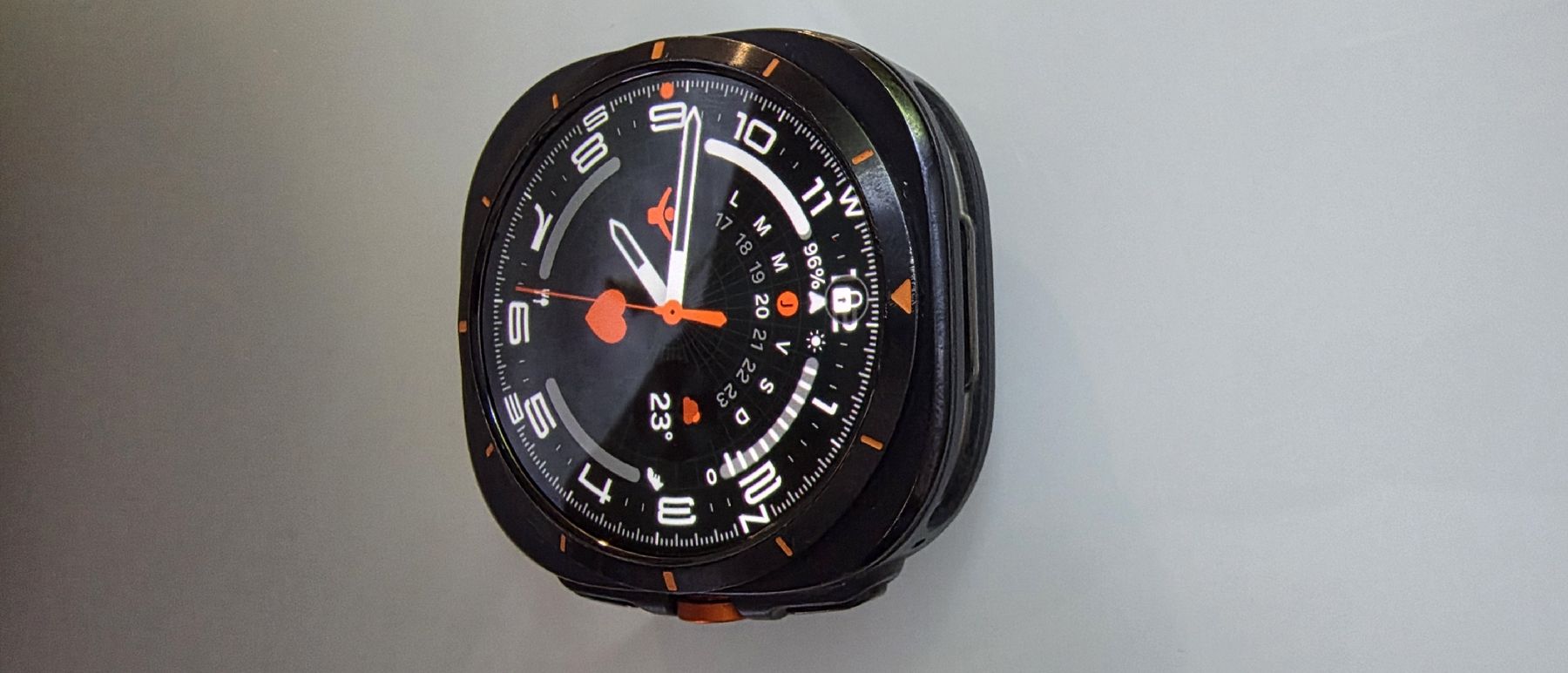 Samsung Smartwatch: Samsung Galaxy watch ultra titanium – D'occasion à Vuisternens-Ogoz par dam_qd9c 9