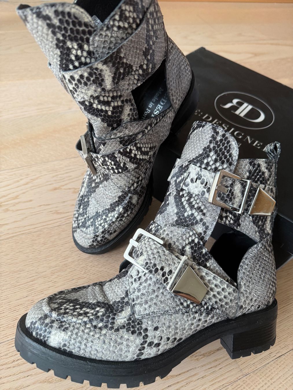Scarpe da donna: Stiefeletten Ankel Boots Gr.39 – Usato da Wallisellen venduto da Rally68 1
