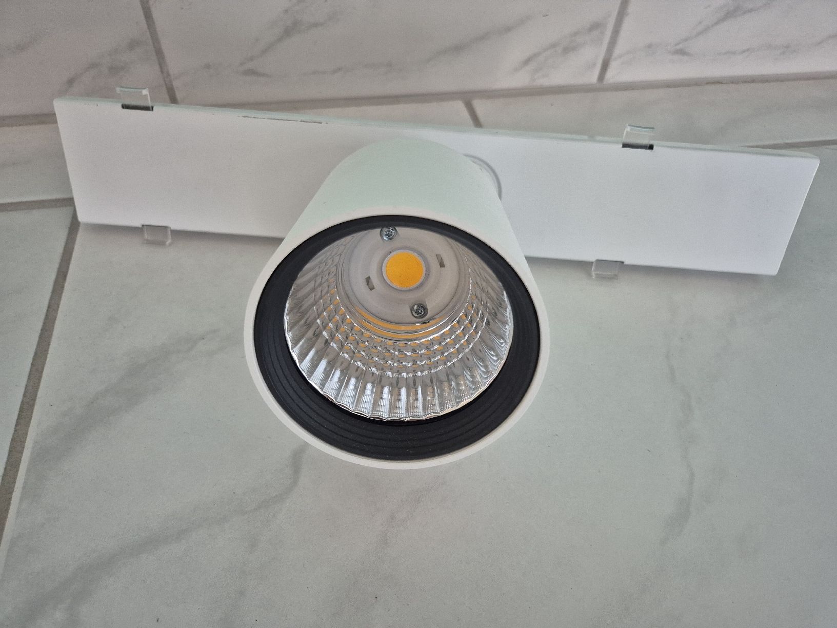 Lustres & lampes de plafonds: LED Schienenleuchte Oktalite E - LINE NEXT FIX – Neuf avec emballage d'origine à Oetwil am See par Janina5 4