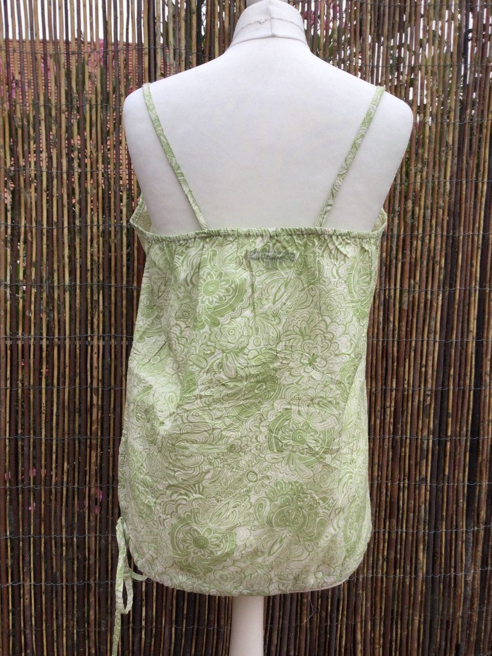 Tops: Top blanc motifs fleurs vertes – Neuf (Voir description) à Agiez par chouchanelle 5