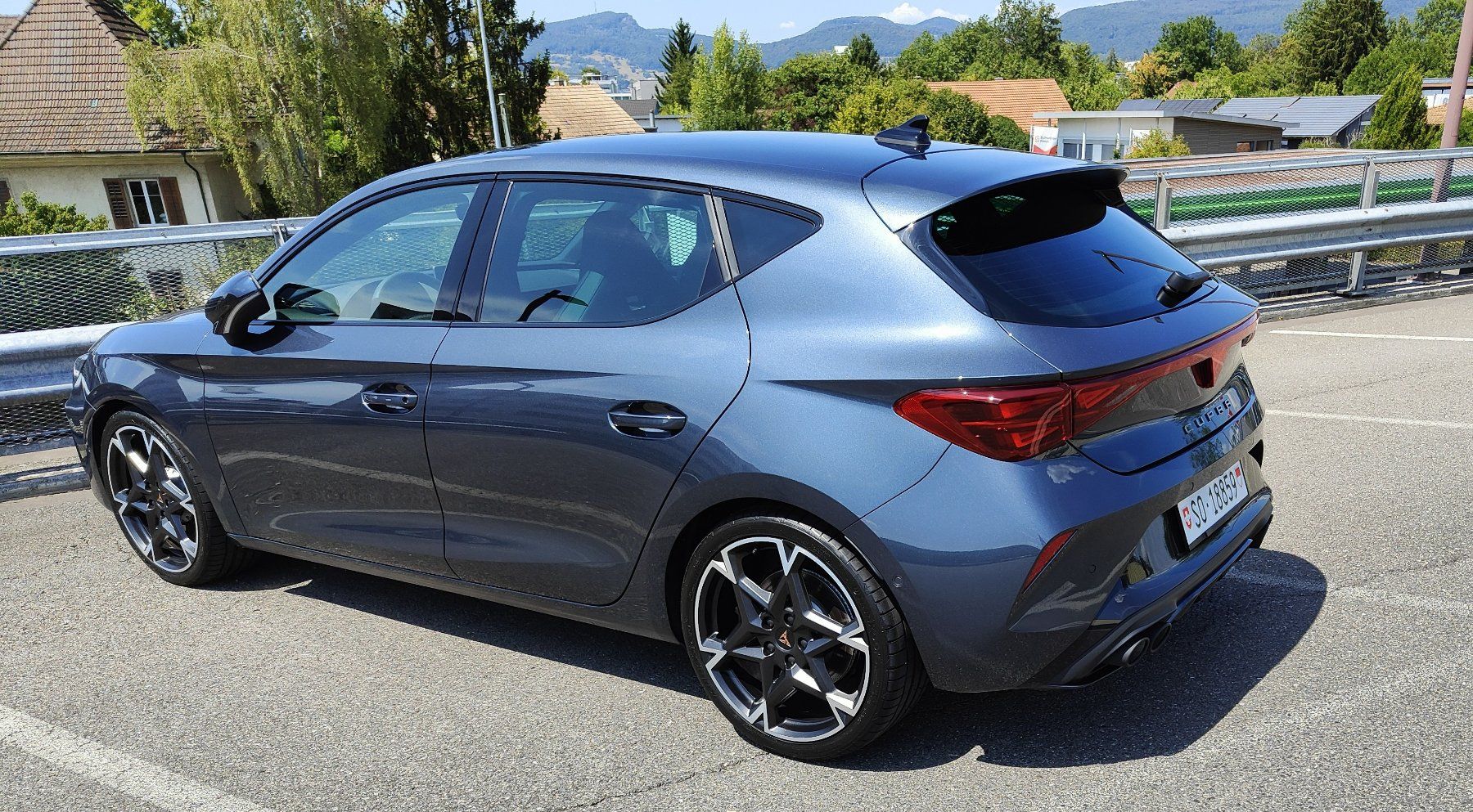 Cupra Automobili: CUPRA LEON 2.0 TSI VZ DSG – Usato da ZUCHWIL venduto da Setienne 3