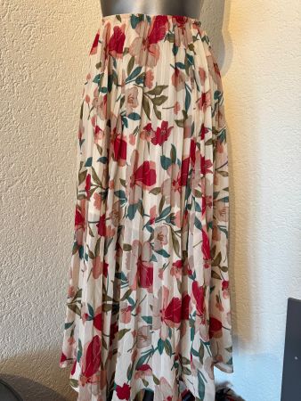Sommerlicher Maxirock mit Blumenmustern Gr S