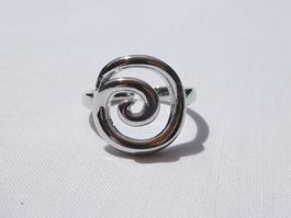 Silberfarbener, verstellbarer Ring, mind. Gr. 56/57 - NEU