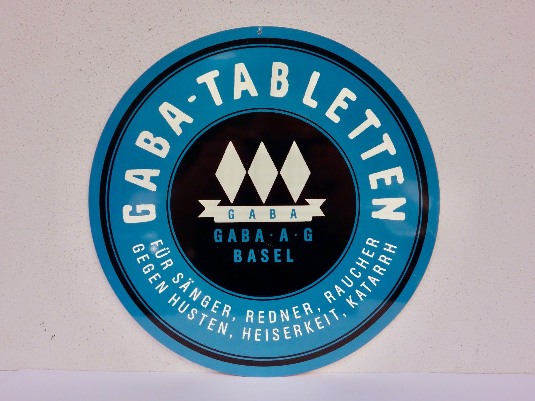 Insegne: ALTES REKLAME BLECHSCHILD GABA TABLETTEN BASEL – Usato da Kerzers venduto da bottlesandboxes