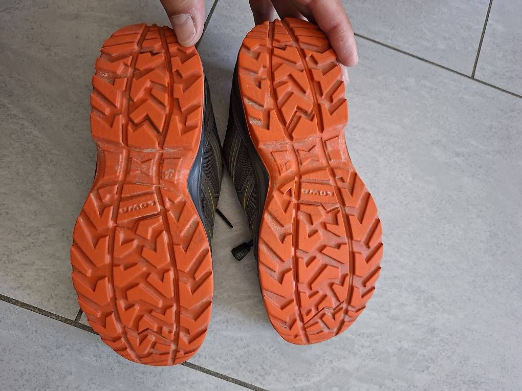 Schuhe für Jungen: LOWA Kindertrekkingschuh Grösse 34 – Gebraucht aus Entlebuch von vinokurov 1