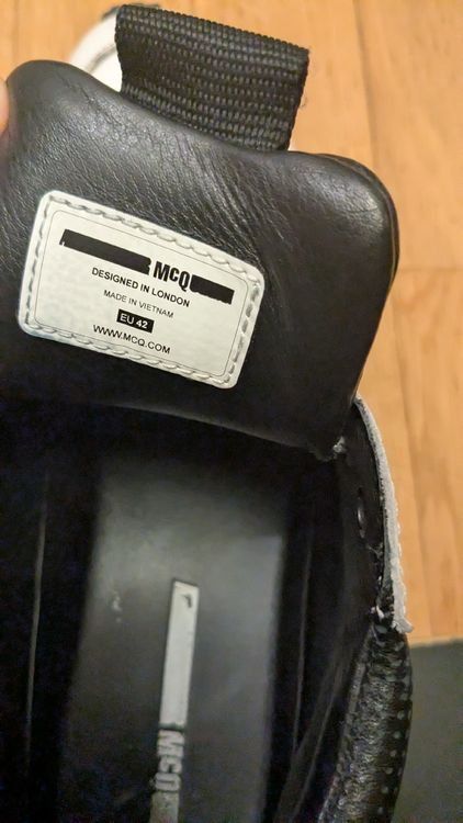 Alexander Mcqueen Scarpe da uomo: MCQ Alexander McQueen White Trainers, EU 42, Used Condition – Usato da Zürich venduto da zweisonn 7
