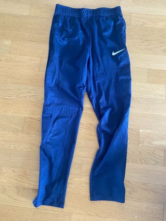 Nike Trainingshose 140