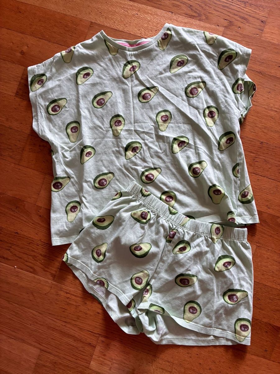 H&M Pyjamas: Pyjama Gr. 122/128, H&M – D'occasion à Richterswil par duffi326464