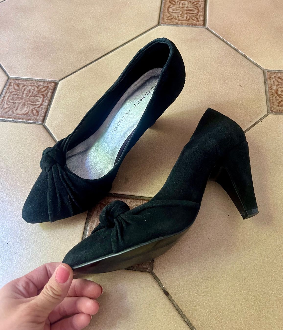 Scarpe da donna: Escarpins noirs taille 36 état correct – Usato da Bellevue venduto da utilisatratice 2