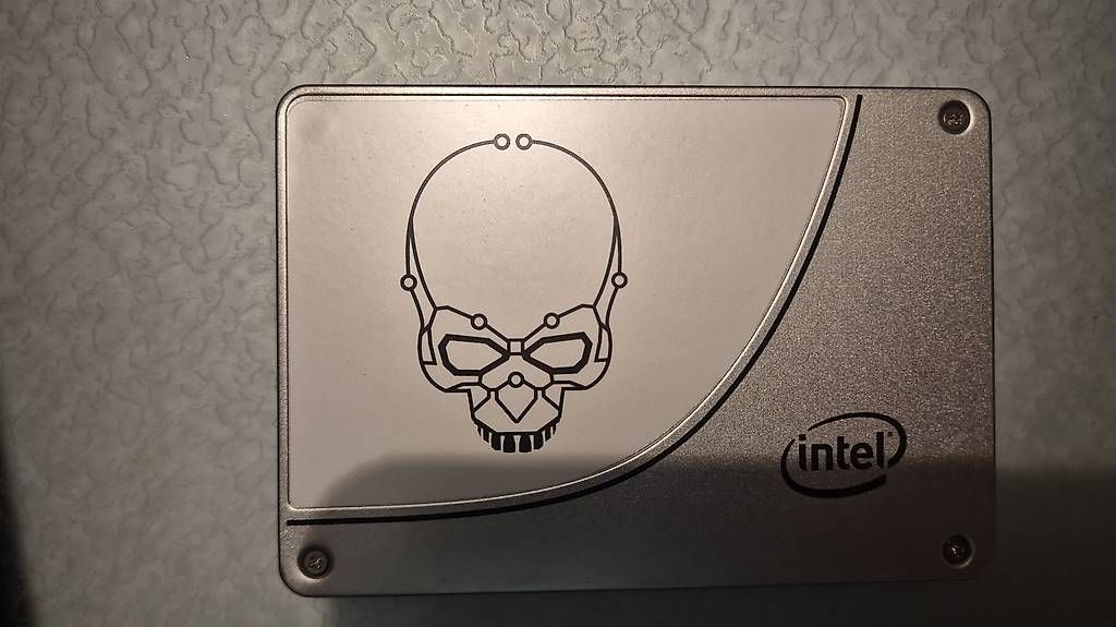 Intel Dischi rigidi: Intel Skully 730 500GB SSD – Usato da Hohenrain venduto da Sven848