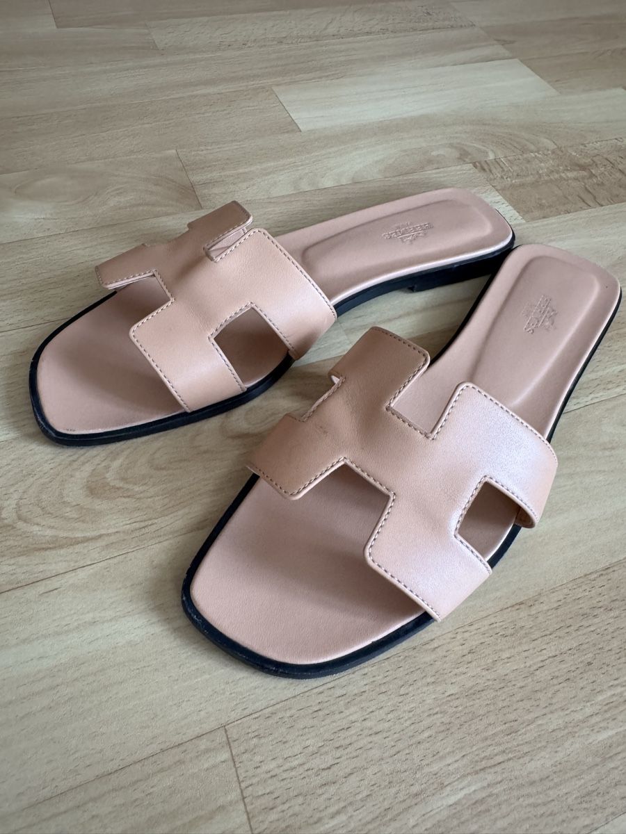 Hermès Scarpe da donna: Sandales Hermès Oran 40.5 – Usato da Cormoret venduto da deus05