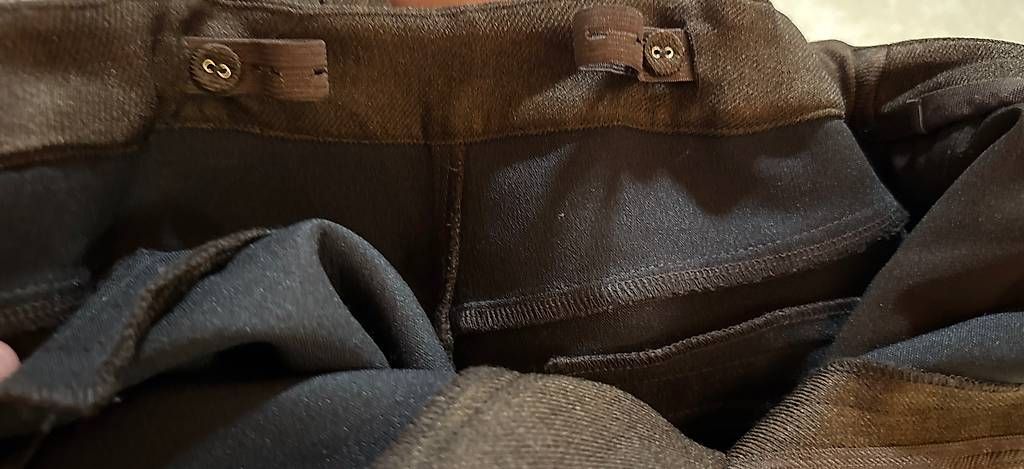 Pantaloni: Stoffhose - MANIÈRE DE VOIR – Usato da St. Gallen venduto da sel_vtp9 4