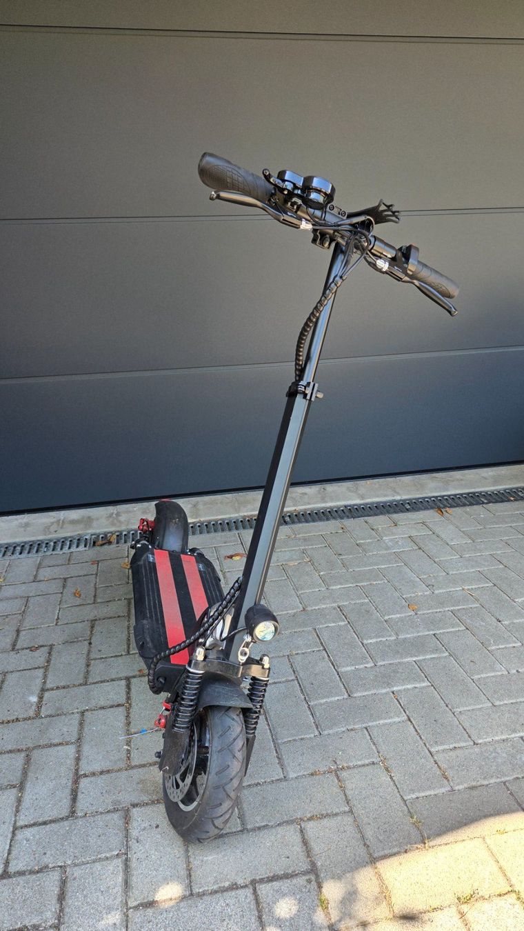 Scooter: Elektro Scooter mit Zubehör – Usato da Liestal venduto da Lordthebruce 1