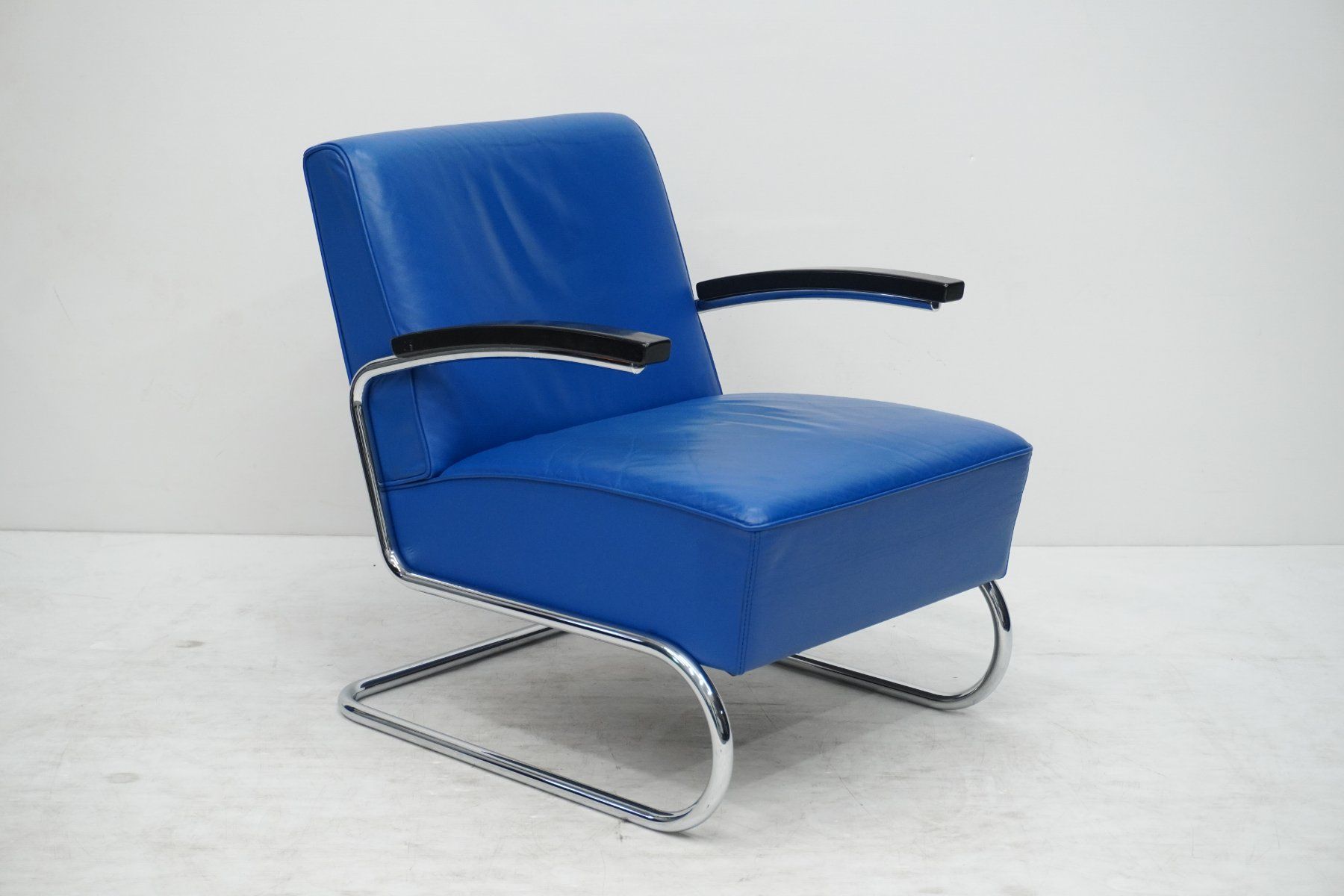 Thonet Sessel: Thonet S411 Freischwinger Sessel Leder blau – Gebraucht aus Bad Zurzach von QLASSIQ
