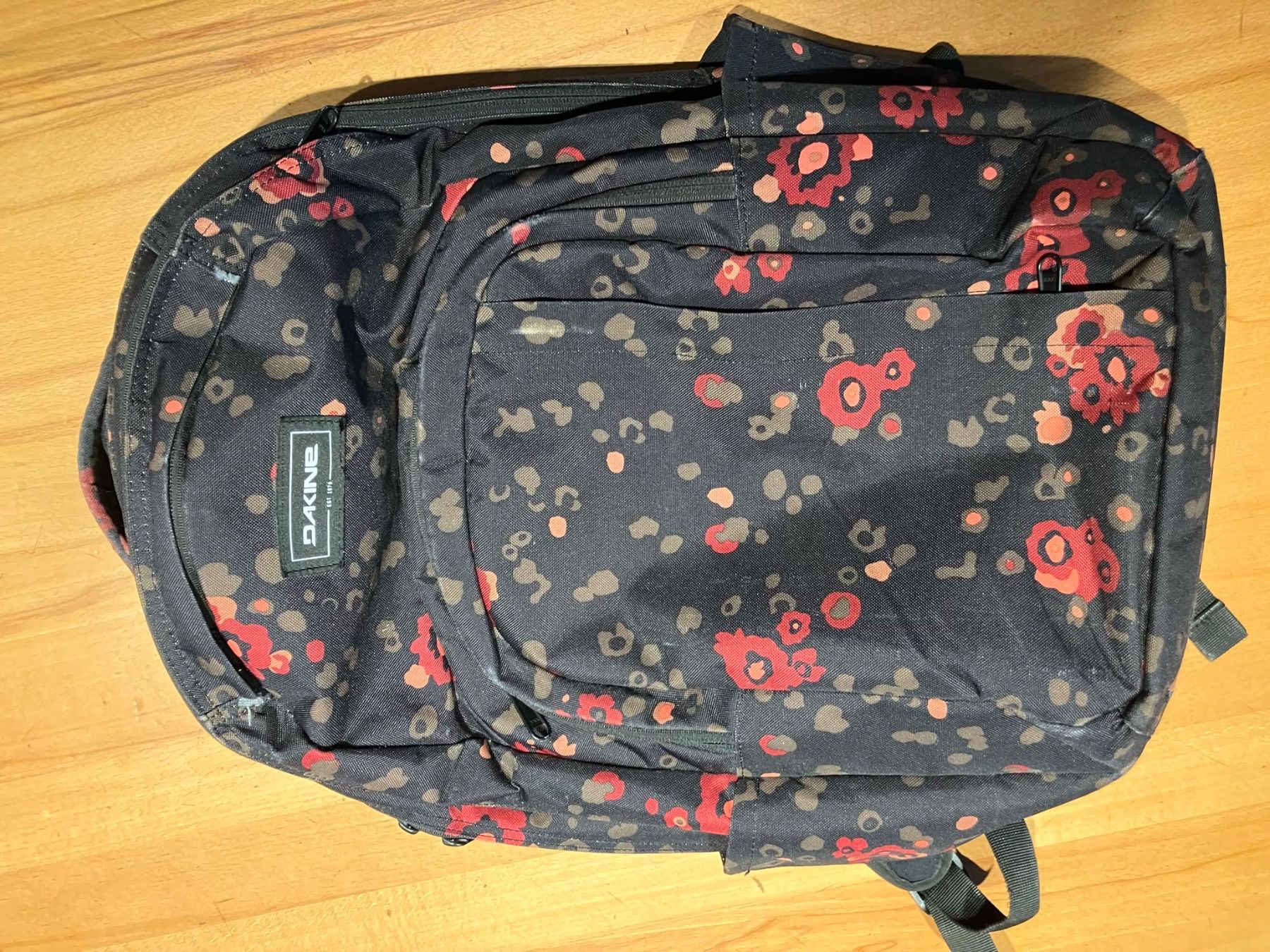 Dakine Zaini: Schulsack Dakine – Usato da Leukerbad venduto da Romro