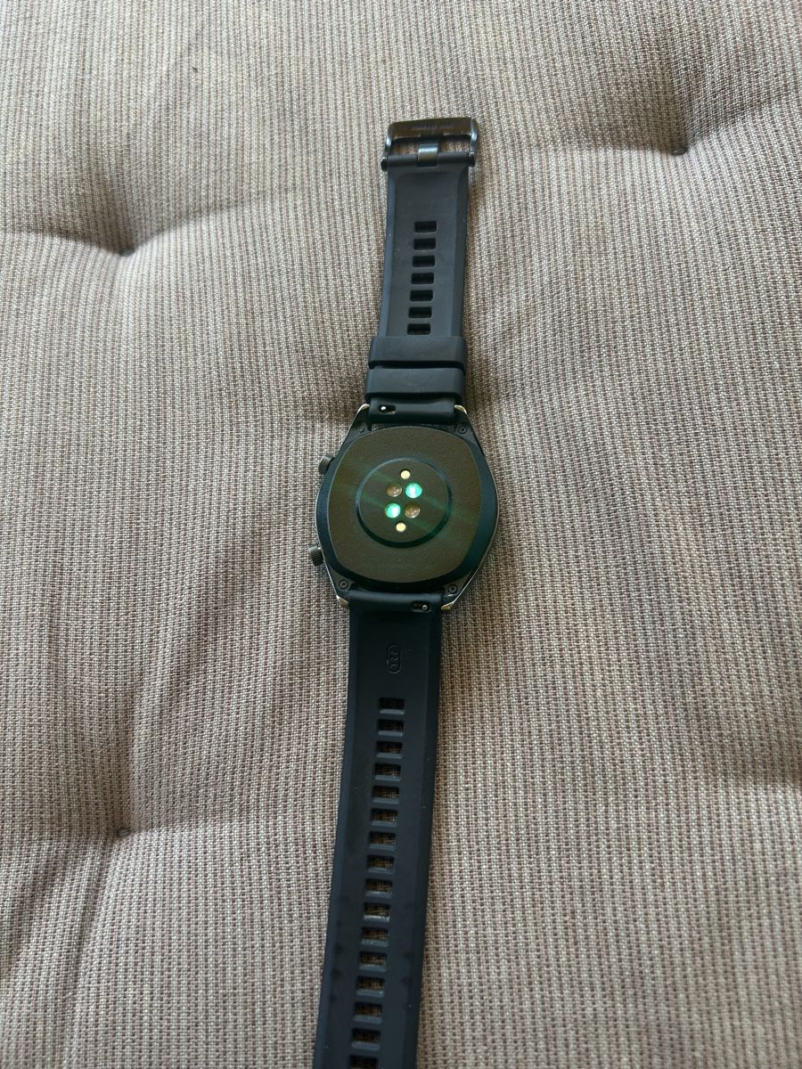 Huawei Smartwatch: Smarwatch HUAWEI GT-566 – Gebraucht aus Lausanne von van_7pp7 5