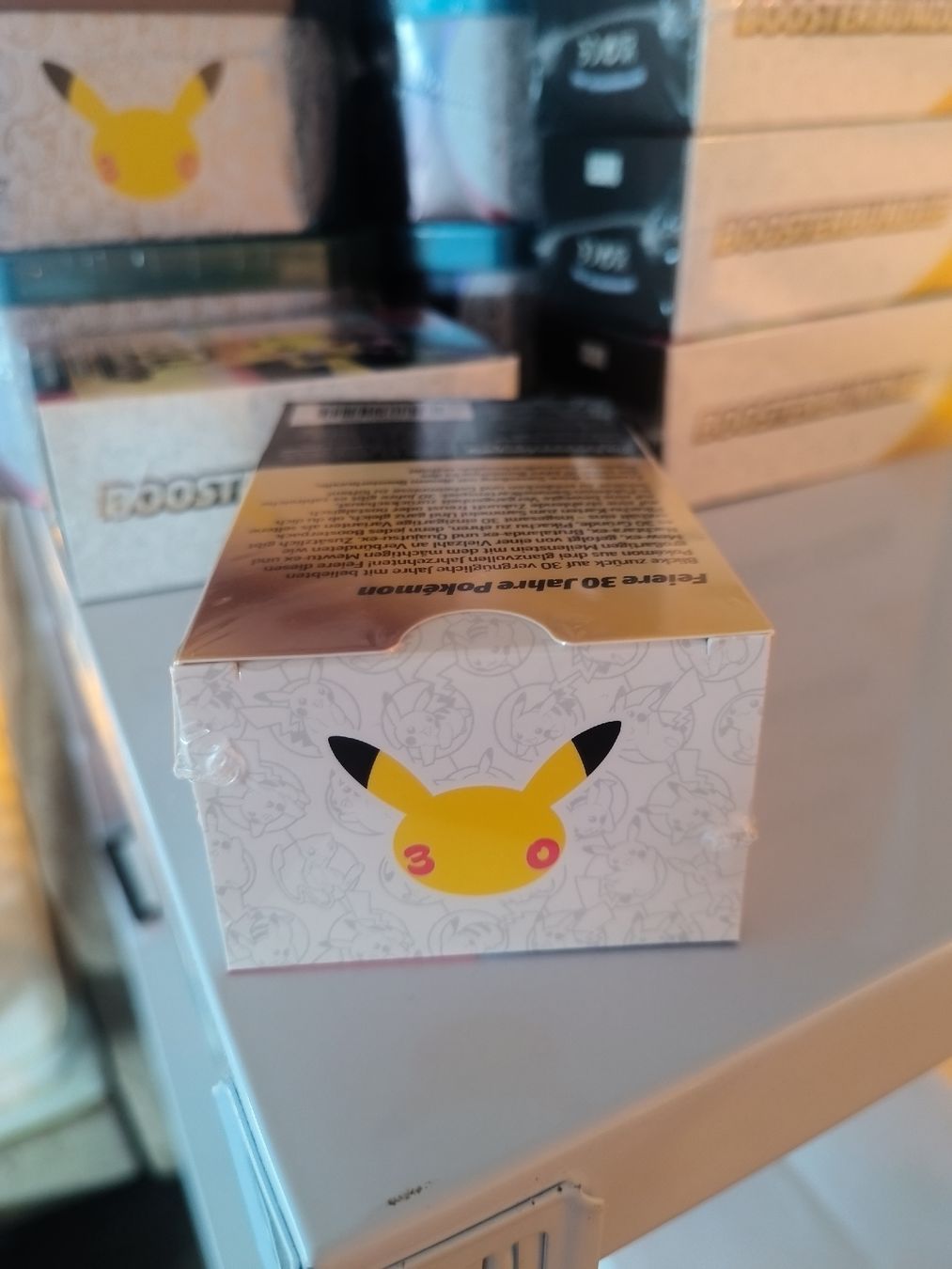 Pokémon Jouets: Pokemon 30th Celebration Booster Bundle DE – Neuf avec emballage d'origine à Frümsen par swi_fsq6 4