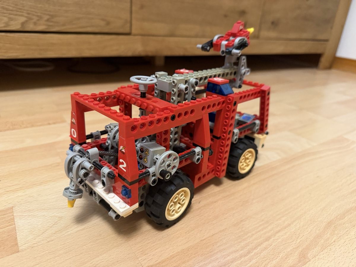 Lego Kit di costruzioni: LEGO Technic 8280 Fire Engine – Usato da Mirchel venduto da Hilal1994 3