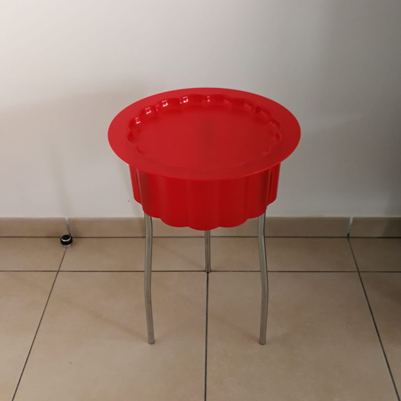 Ikea Tavoli: Hatten Table D'appoint Vintage Par IKEA – Usato da Le Lignon venduto da krystal1 1