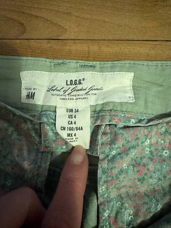 Pantaloni: H&M Chino Hosen Hellgrün/ Gr.34 – Usato da Zuerich venduto da Am81 1