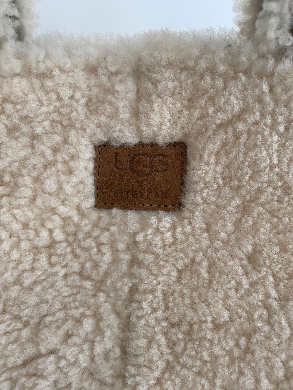 Ugg Borse da donna: UGG x TELFAR Shearling Tote – Usato da Kilchberg ZH venduto da Nuni1957 3