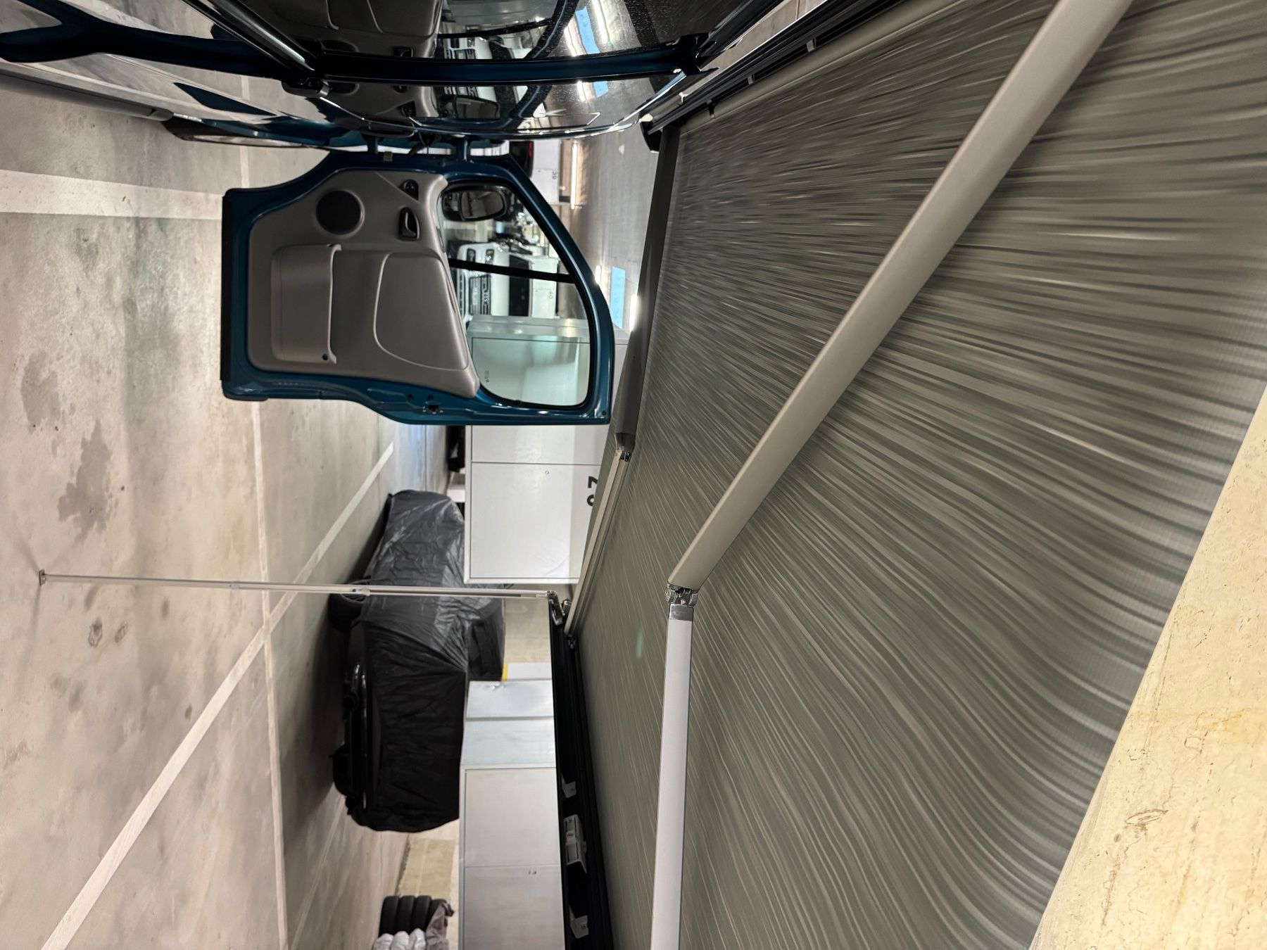 Renault Autos: Renault Trafic Camper Ausbau, Standheizung, Top Zustand! – Gebraucht aus Ebikon von ach_plx8 9