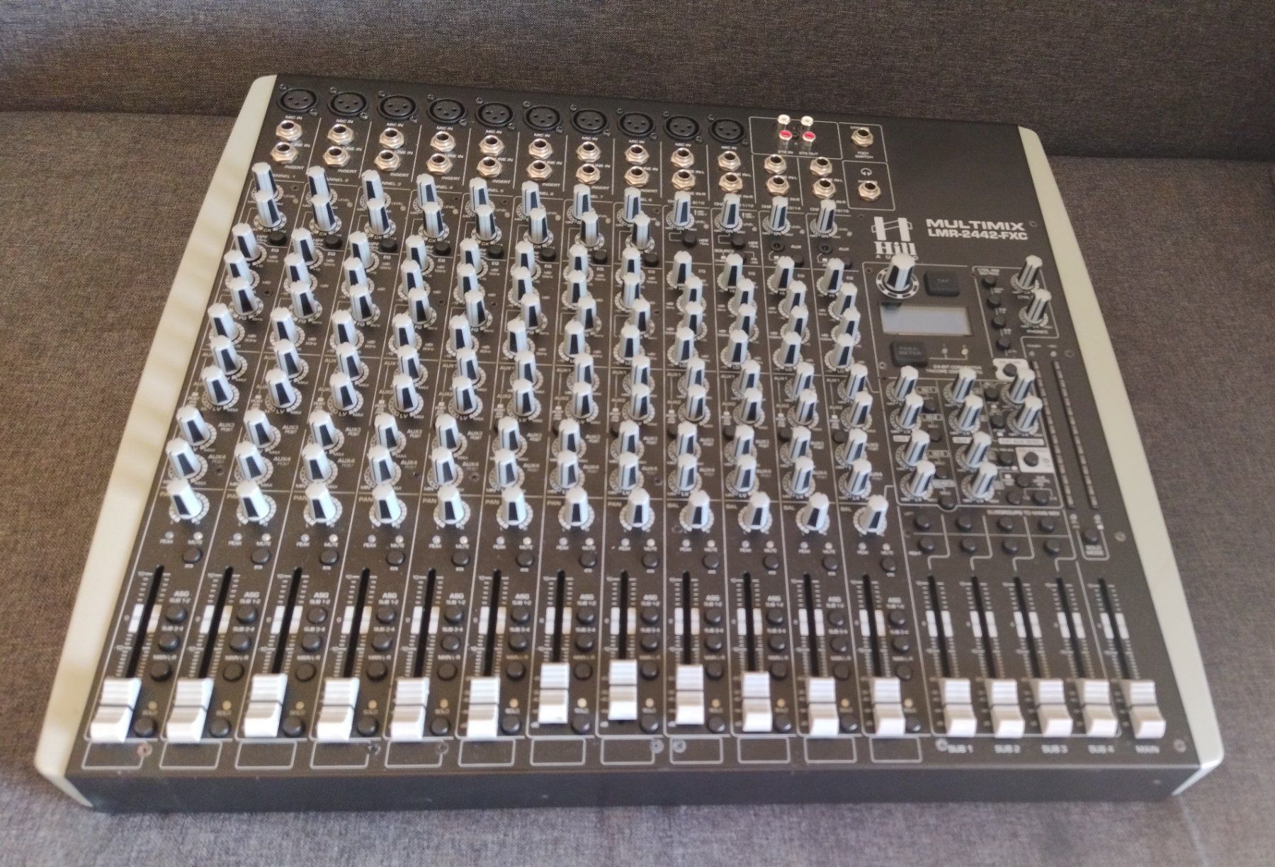 Console di mixaggio: Super table Hill Audio Multimix LMR-2442-FXC – Usato da Vevey venduto da Djporradao 1