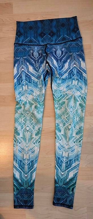 Leggings: 3 Electrothreads Leggins Highwaist Grösse M – Gebraucht aus WINTERTHUR von lea_s9fh 1