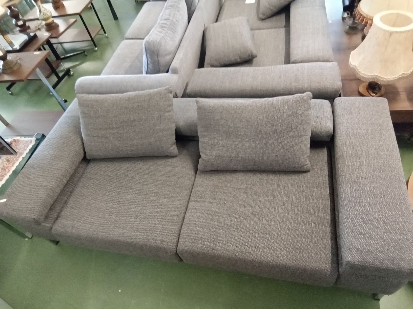 Divani: Modernes graues Sofa – Usato da Pratteln venduto da Cartonsducoeur_bl