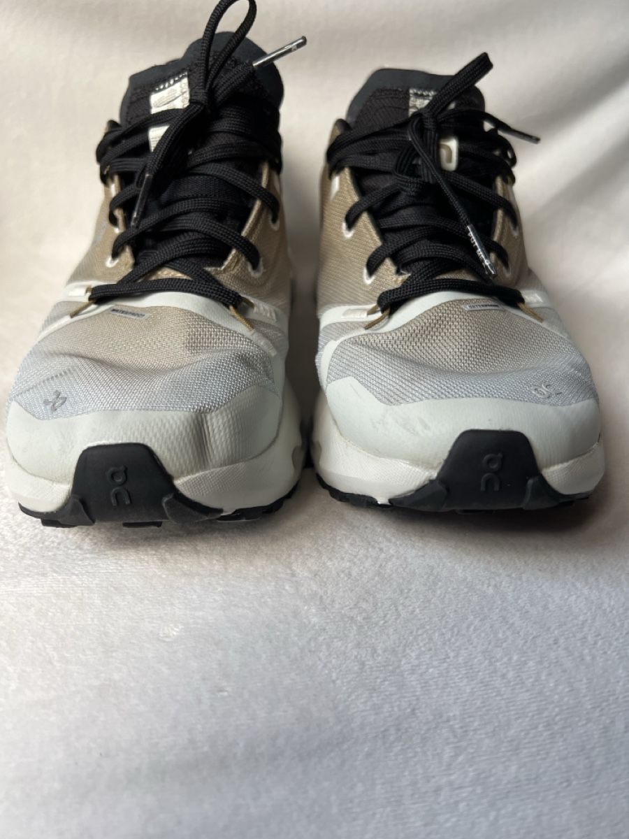 Herrenschuhe: On Cloudsurfer Trail Waterproof – Gebraucht aus Mörel von Emozia 3