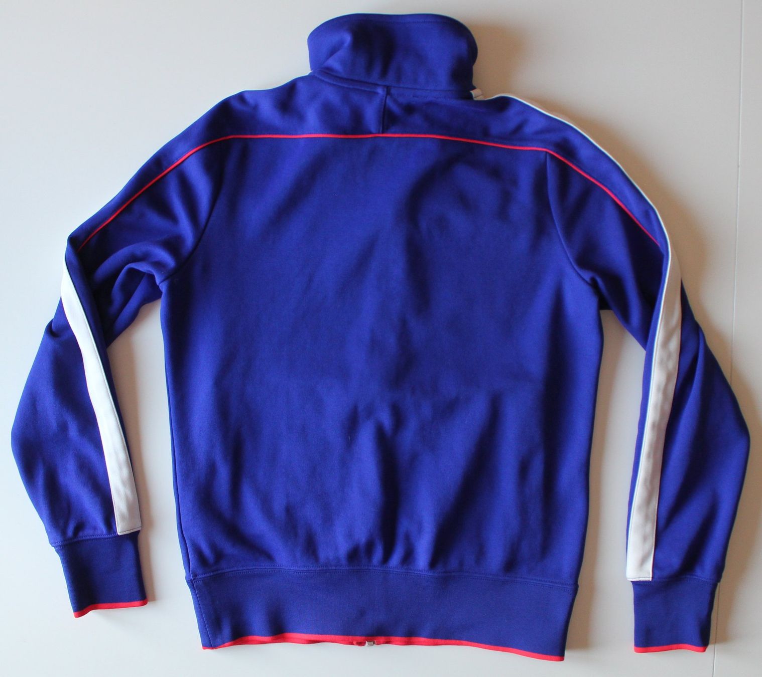 Nike Giacche: Veste de sport Nike t. L – Usato da Peseux venduto da Gilloss 3