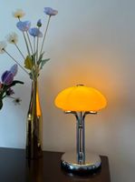 Tischlampe im Designklassiker-Stil - Pumkin Design 70er
