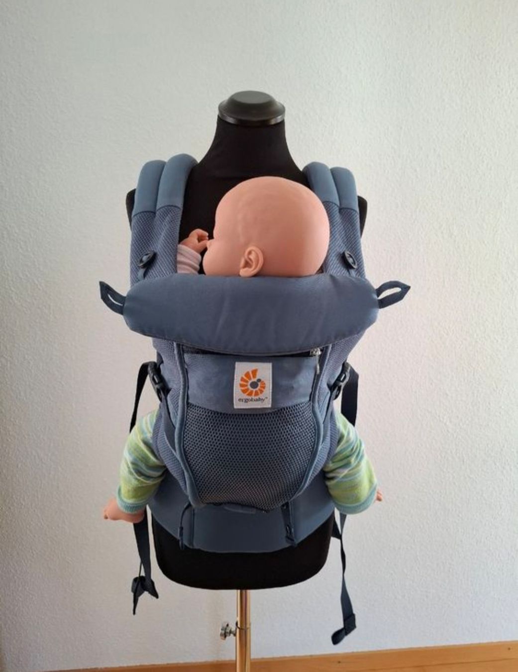 Ergo Baby Marsupi portabebè: Ergobaby Adabt Soft Flex Mesh – Usato da Tschierv venduto da Andrea107