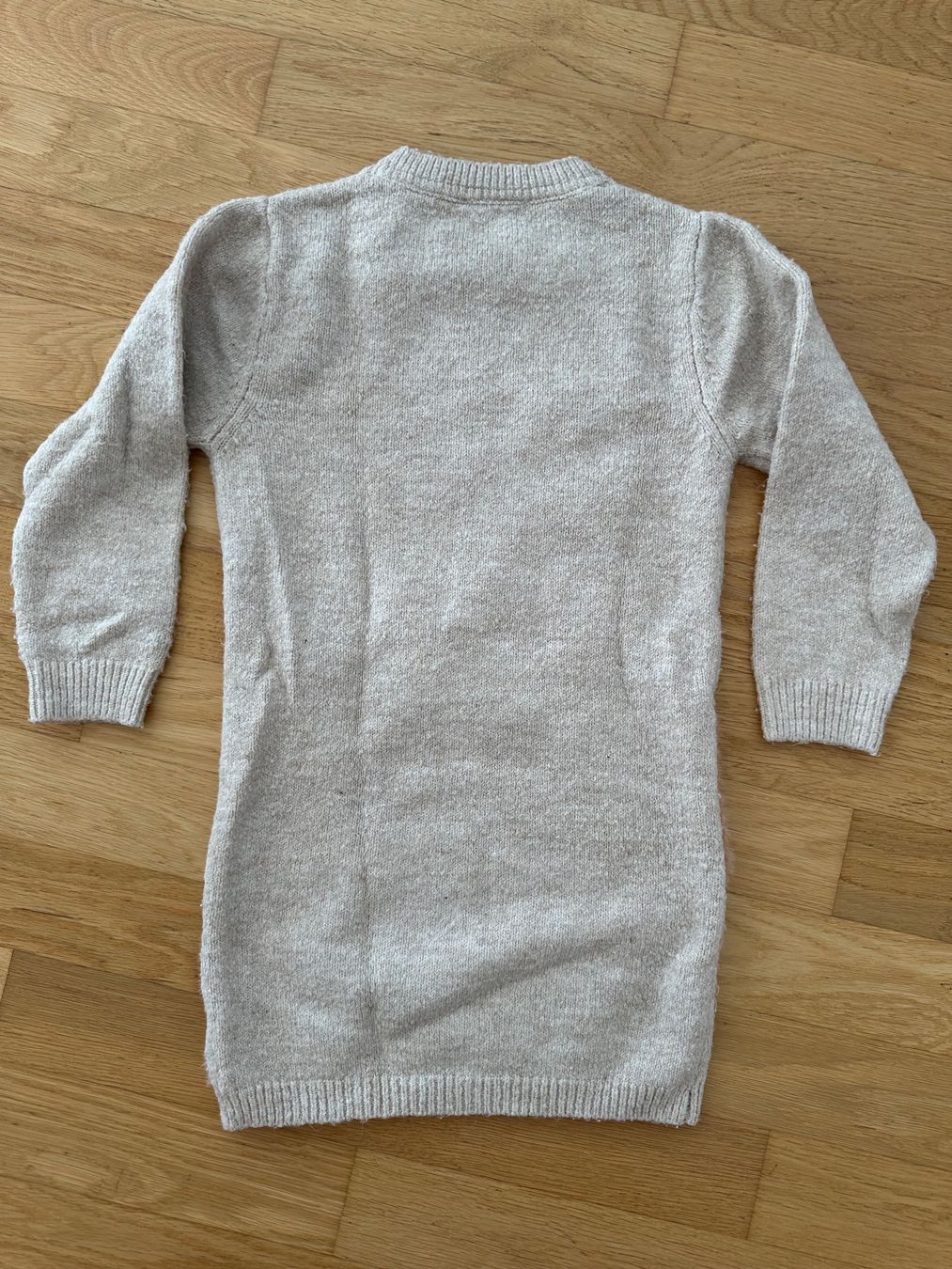 C&A Kleiderpakete & -sets: Kleiderset Mädchen Pullover, Gr. 122/128, Top Zustand! – Gebraucht aus Willisau von mattu02 6