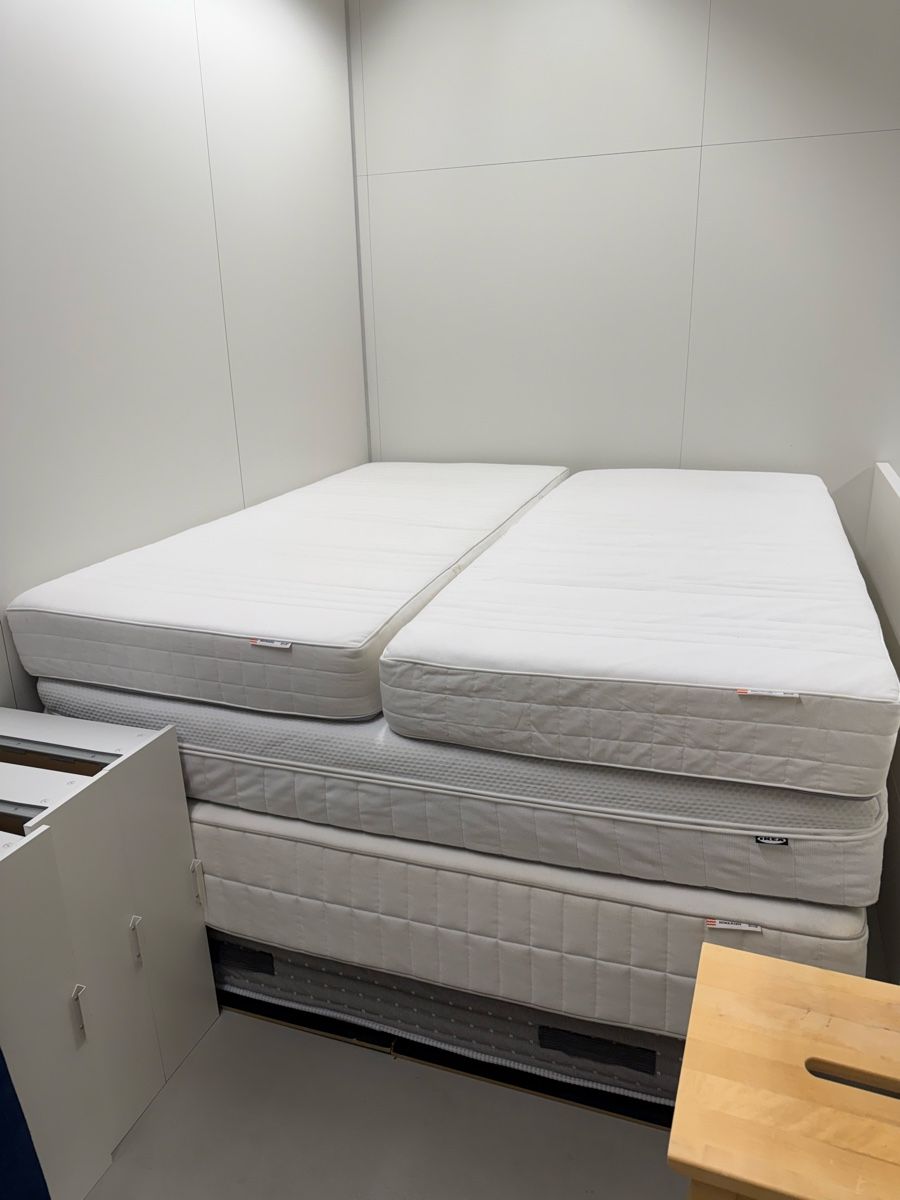 Ikea Matelas: 1 matelas IKEA 90*200 – D'occasion à Biel/Bienne par secondstore 2