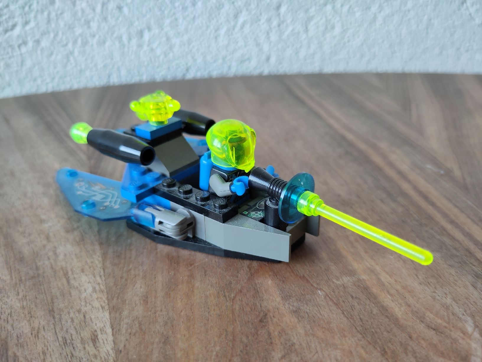 Lego Kit di costruzioni: Ensemble de Lego vintage explorateurs de l'espace – Usato da Bern venduto da div_5c6j 4