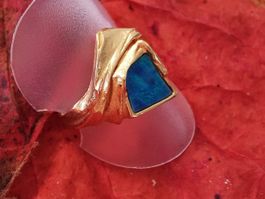 18Kt. Gelbgold Damenring mit wunderschönem Opal