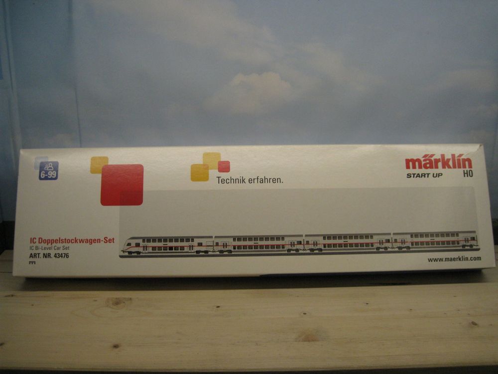 Sold Price: MÄRKLIN 2976 rame ICE en 3 éléments en gris, 2x éléments de