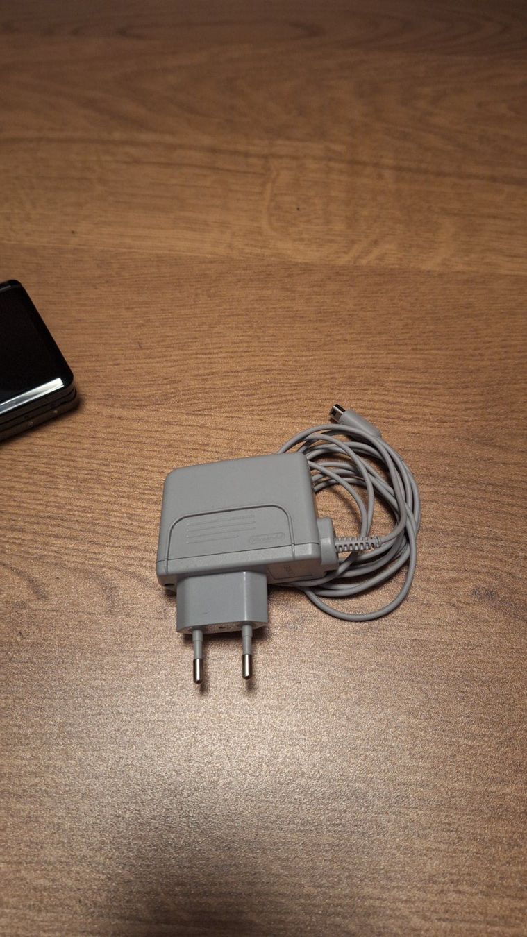 Nintendo Console: Nintendo 3DS Schwarz – Usato da Bachenbülach venduto da 4player4 9
