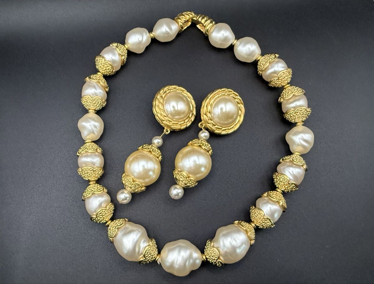 Catenine: Vintage Halskette und Ohrringe mit Perlen – Usato da Lamone venduto da LaCantinaMagica 1