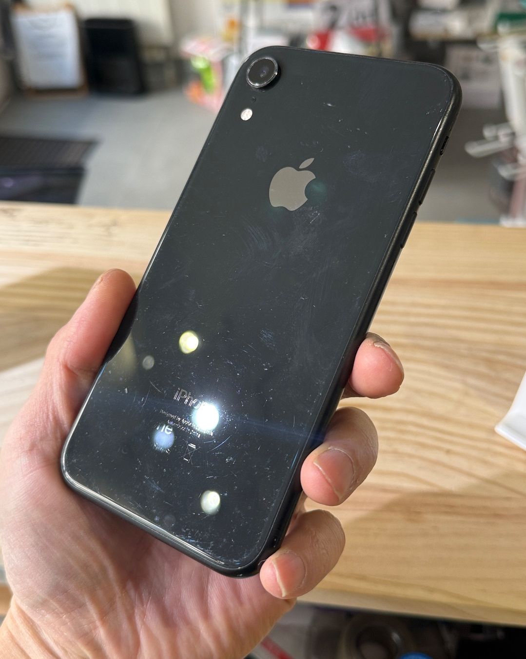 Apple Telefoni cellulari / Smartphones: Châssis complet iPhone XR d'occasion NOIR – Usato da Morges venduto da DA-repa 5