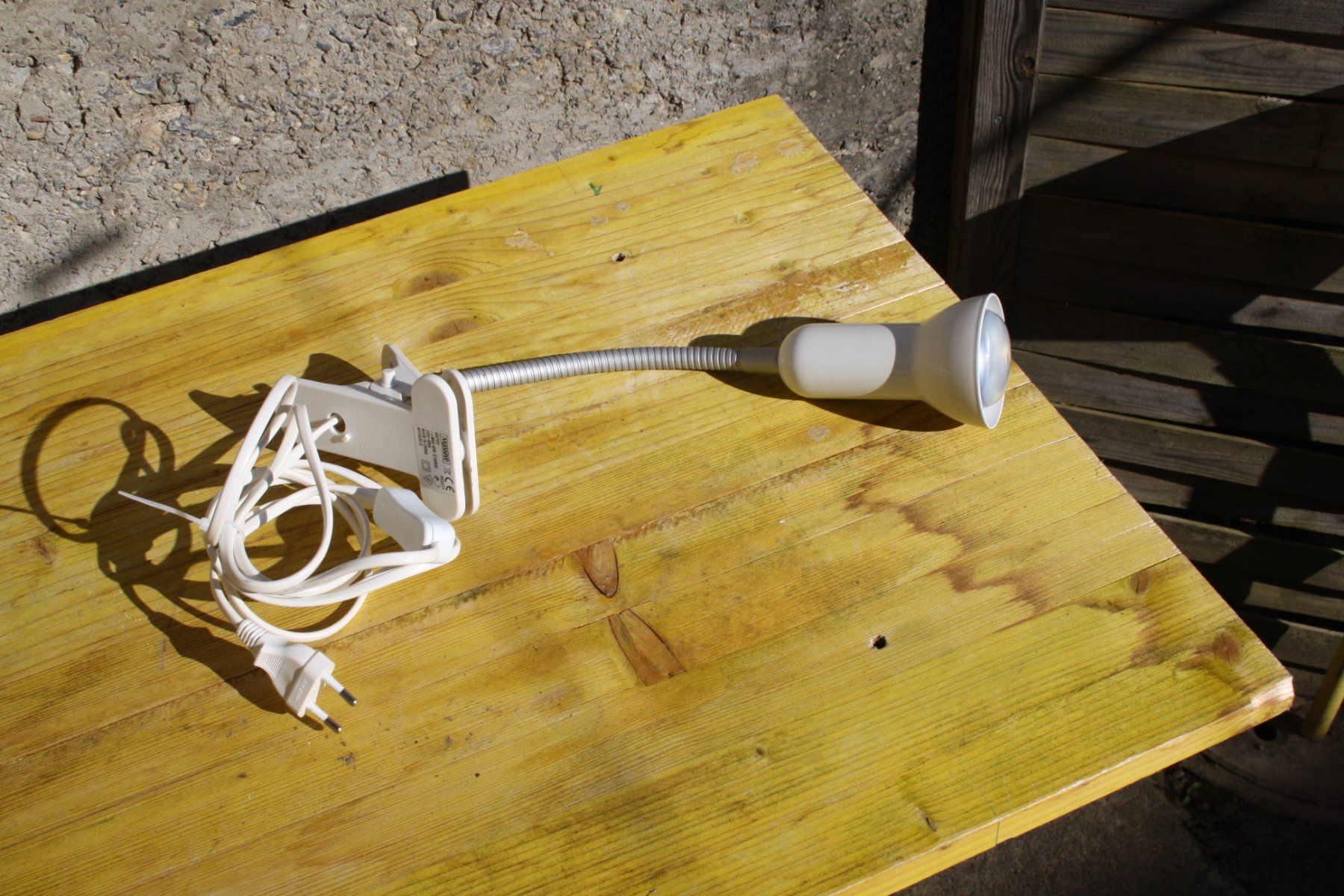 Lampade: KLEMMLAMPE MIT FLEXARM  SPOT LAMPE – Usato da Wauwil venduto da Pneuedy