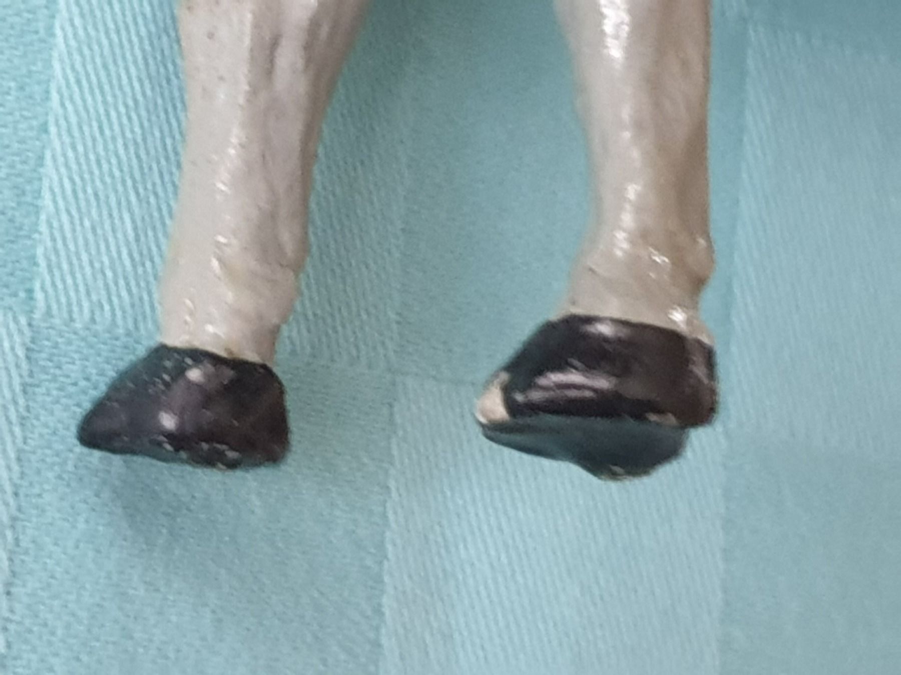 Statuette: alter Esel aus  Masse – Usato da Mörschwil venduto da spirspi 5