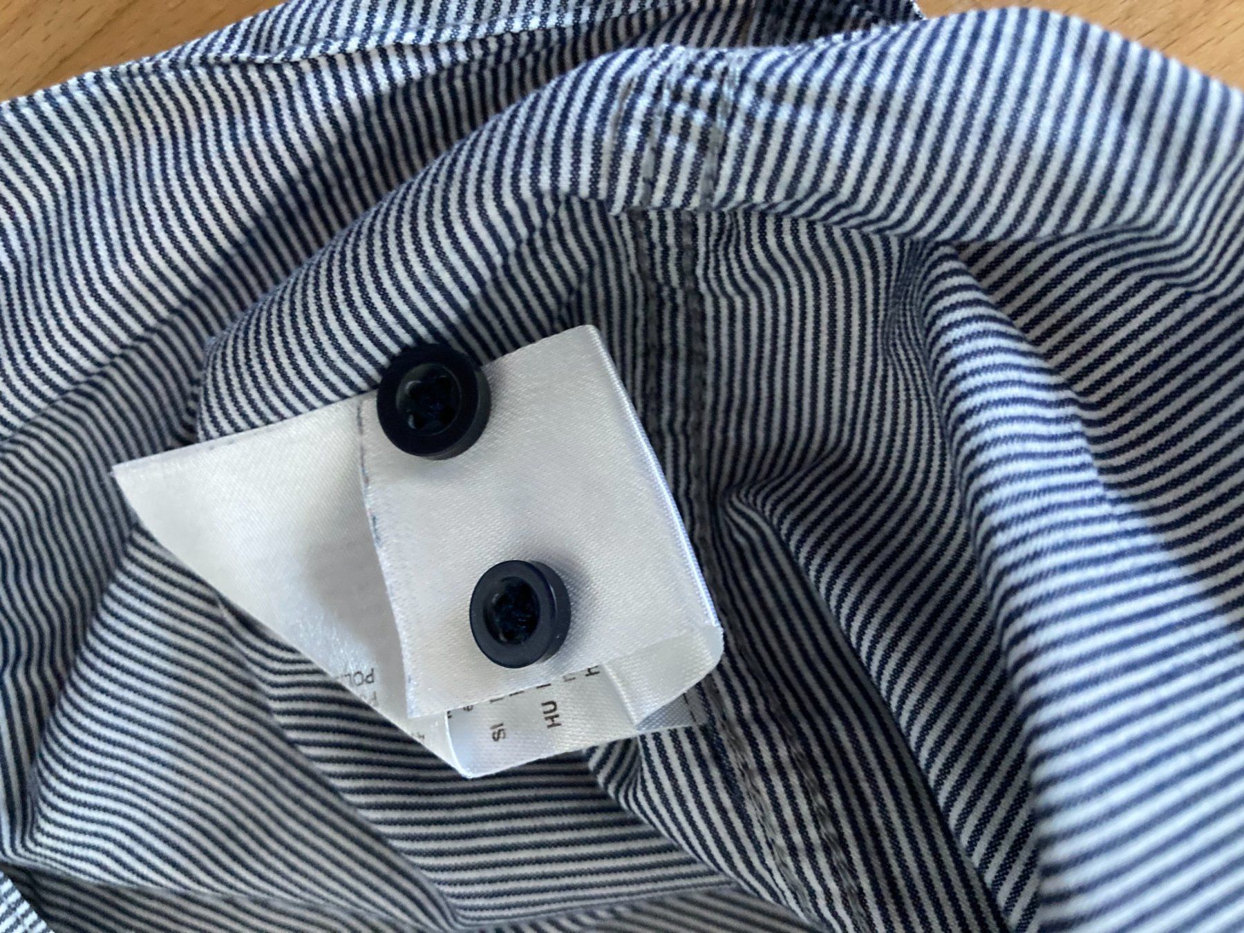 Camicie, T-shirt & Polo: Hemd "mit Drachen-Motiven" von Charles Vögele – Usato da Muttenz venduto da Juvenile33 8