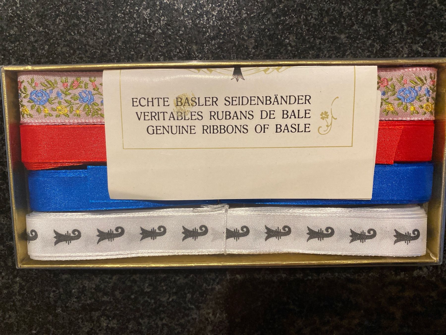 Rubans décoratifs: Echte Basler Seidenbänder-Set  Vintage & Originalverpackt – Neuf avec emballage d'origine à Illnau par Sniwi67 4