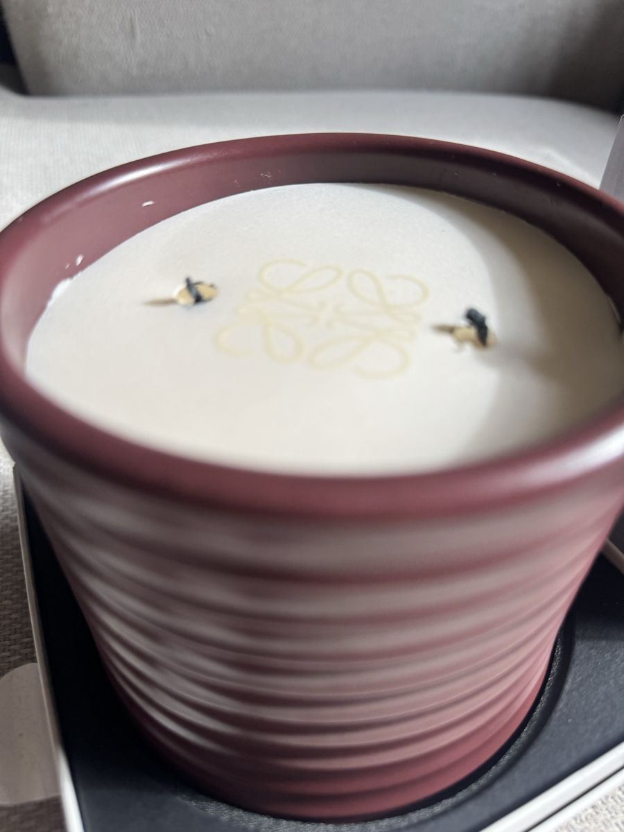 Loewe Kerzen: Medium LOEWE Beetroot Kerze – Gebraucht aus Zürich von MHW23 3