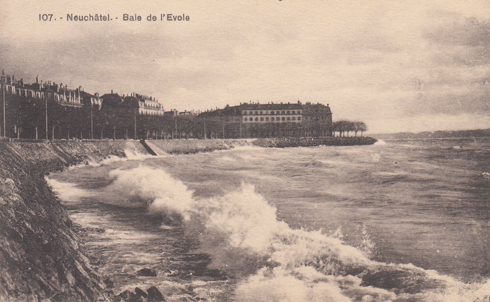 Cartoline postali: Neuchàtel ca. 1905 – Usato da Bürglen TG venduto da StampGraf
