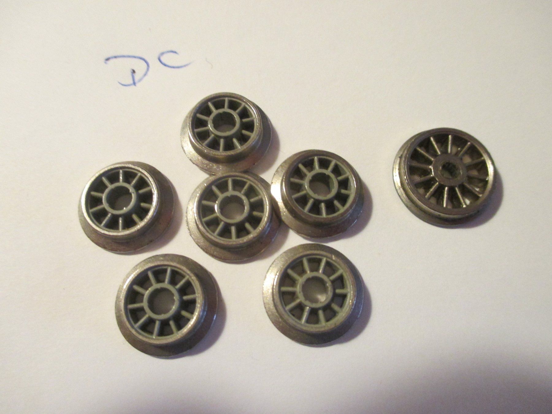 Modellini di ferrovie: Diverse Speichenräder H0 DC – Difettoso da Breitenbach venduto da anti11 5